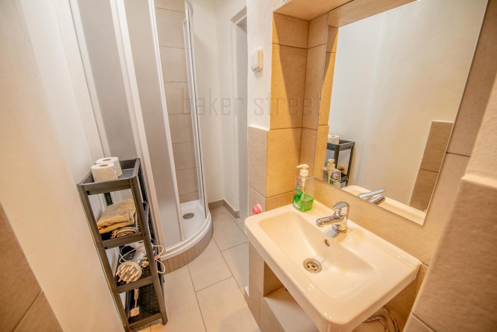 Cozy Apartment Close To Palmovka Prag Exterior foto